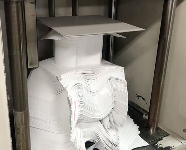 うちわ紙の型抜き